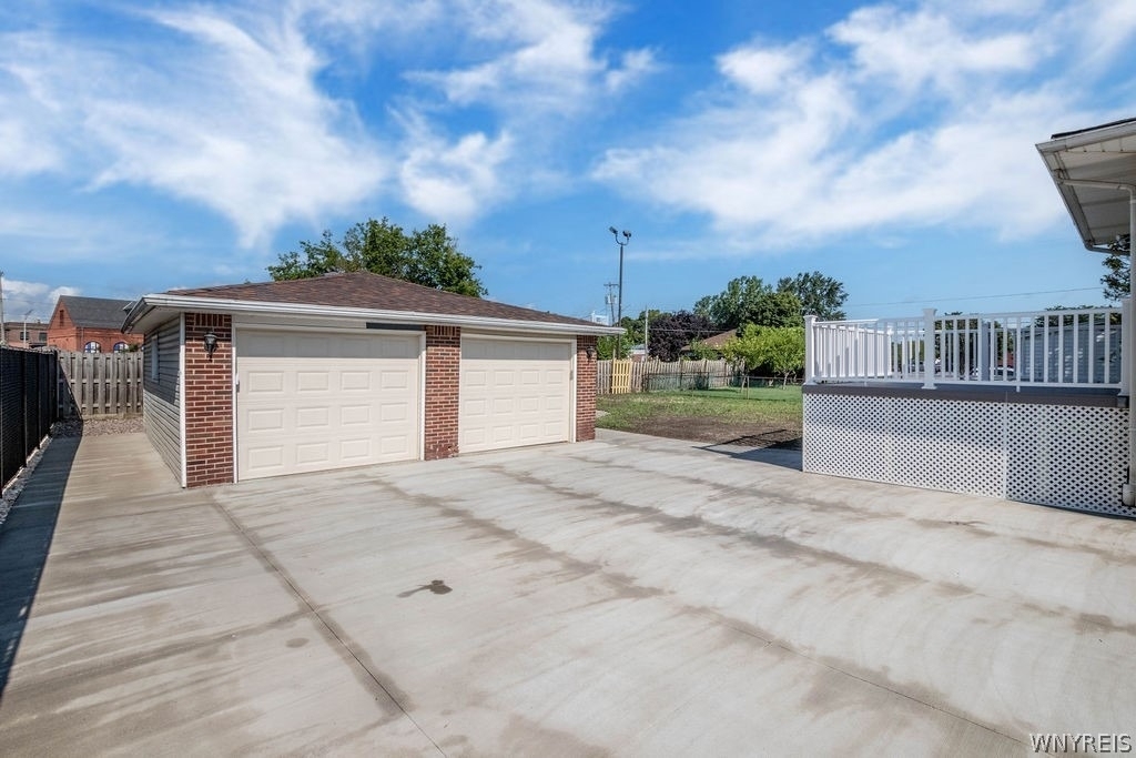 28 Mead St. - Upper Unit - Photo 8