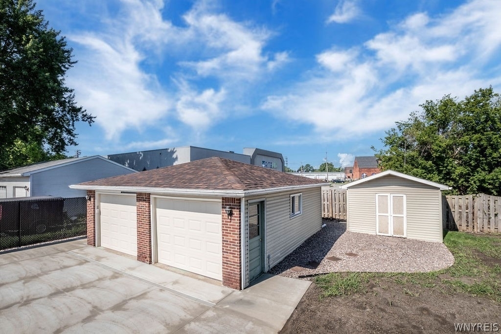 28 Mead St. - Upper Unit - Photo 4