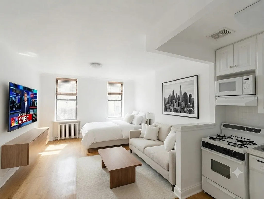 332 West 14th Street - Photo 1