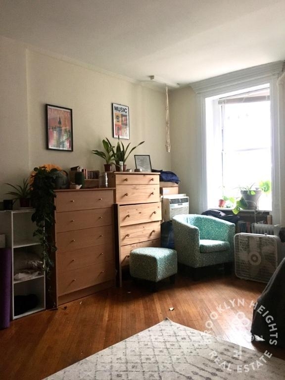 111 Saint Johns Place - Photo 3