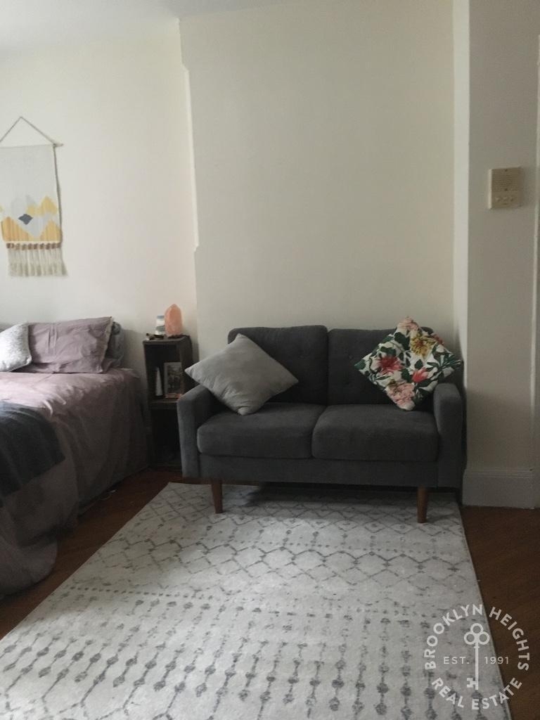 111 Saint Johns Place - Photo 5
