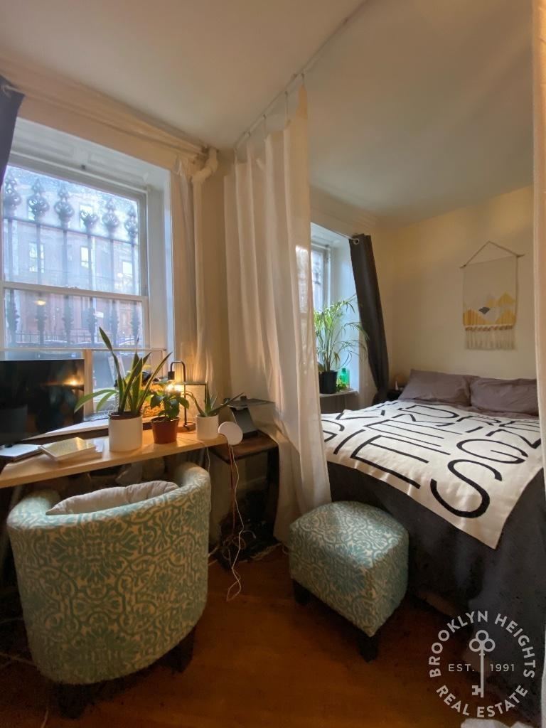 111 Saint Johns Place - Photo 0