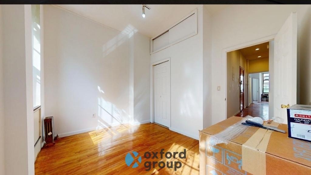 East 31st Street - Photo 7