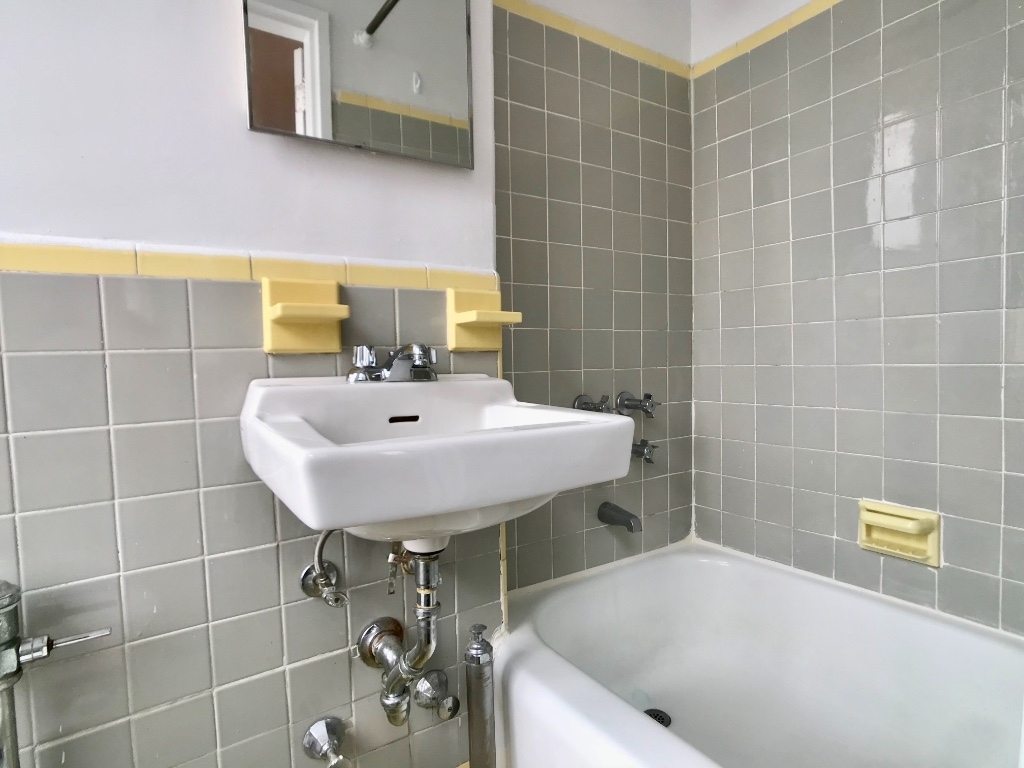 936 West End Avenue - Photo 3