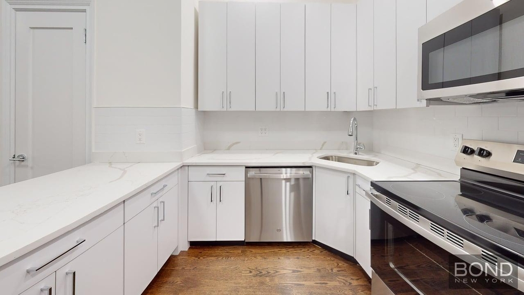 West 68th Street - Photo 6