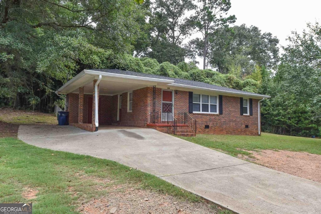 105 E Whitehead Terrace - Photo 0