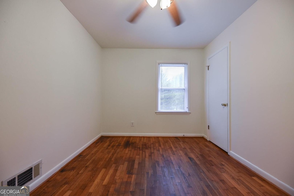 105 E Whitehead Terrace - Photo 8