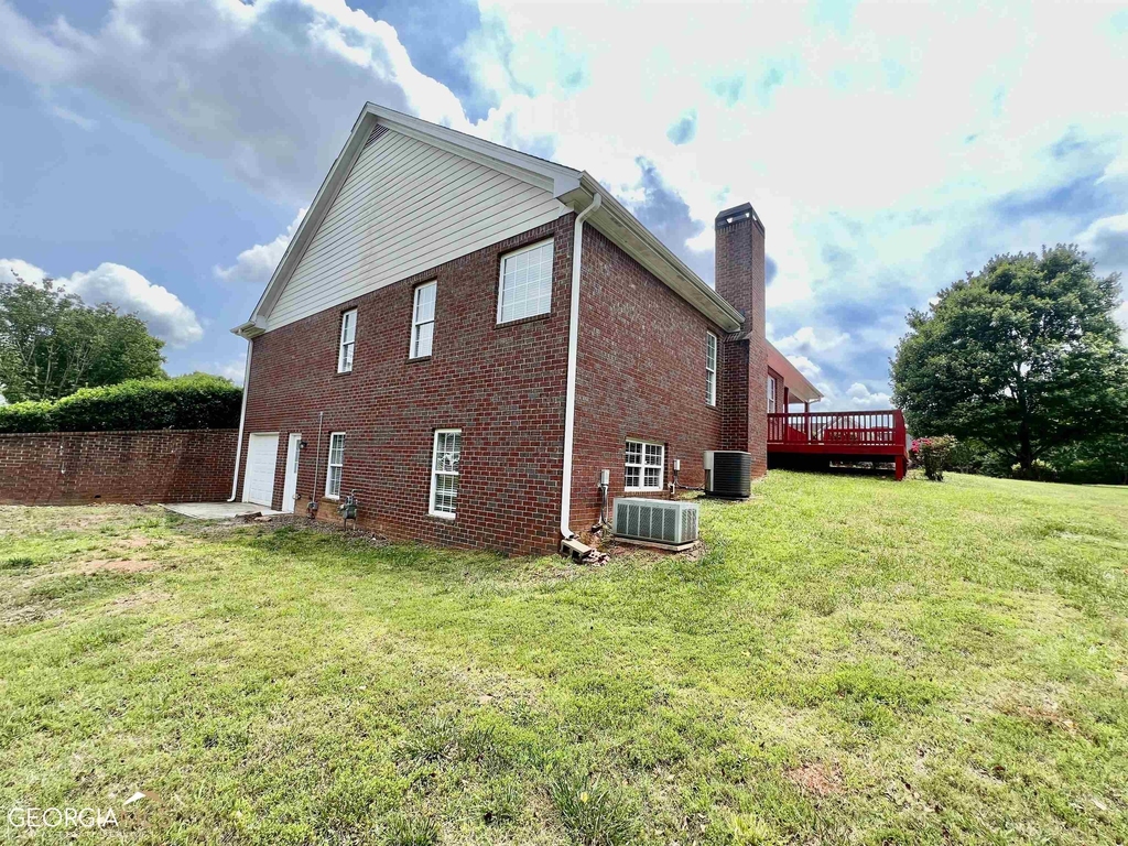 1010 Jacob Drive - Photo 4