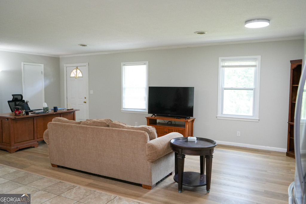 307 Pinewood Drive - Photo 7