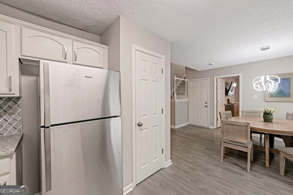 6839 Sandy Creek Drive - Photo 8