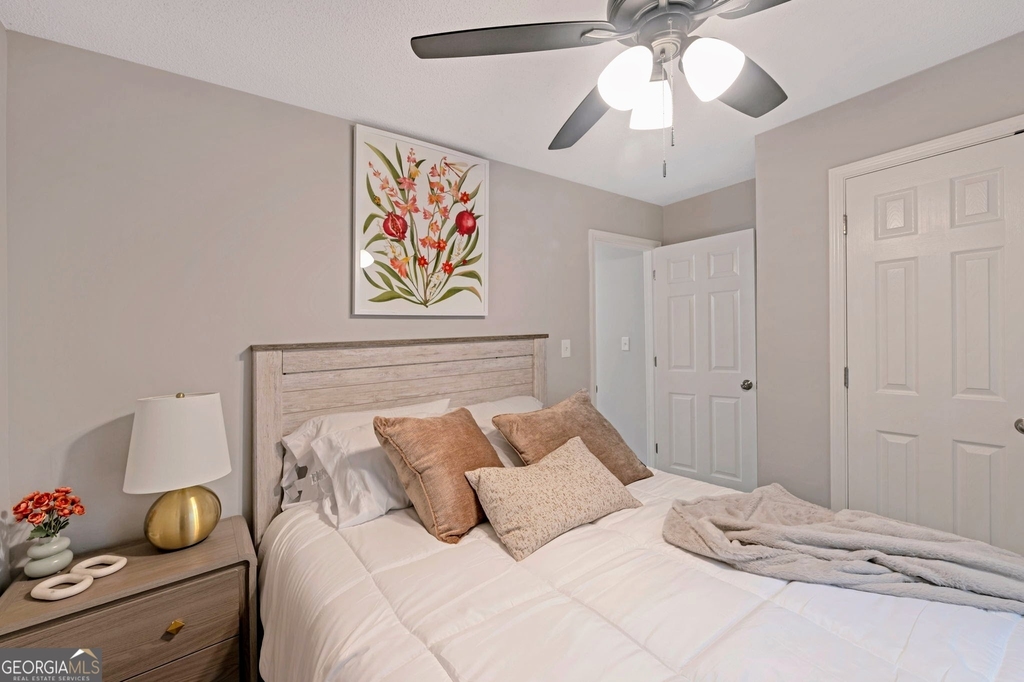 6839 Sandy Creek Drive - Photo 18