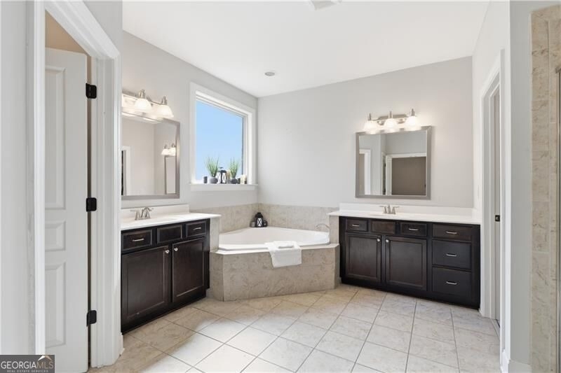 2530 Maple Ridge Lane - Photo 32