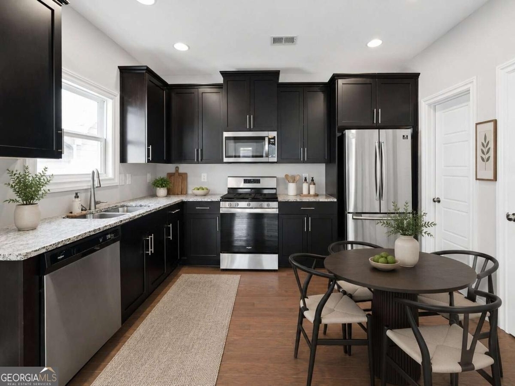 1821 Sanford Drive Nw - Photo 4