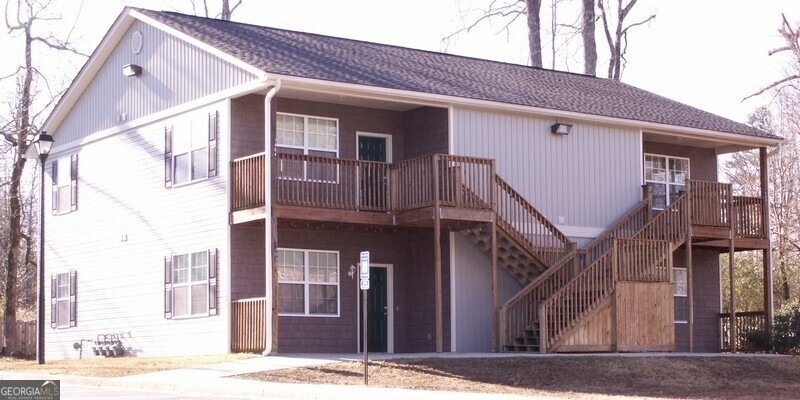 7400 Courtyard Drive - Photo 0