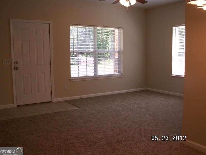 7400 Courtyard Drive - Photo 4