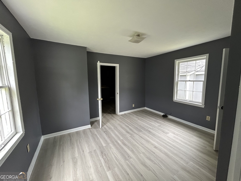 104 Foch Street - Photo 3