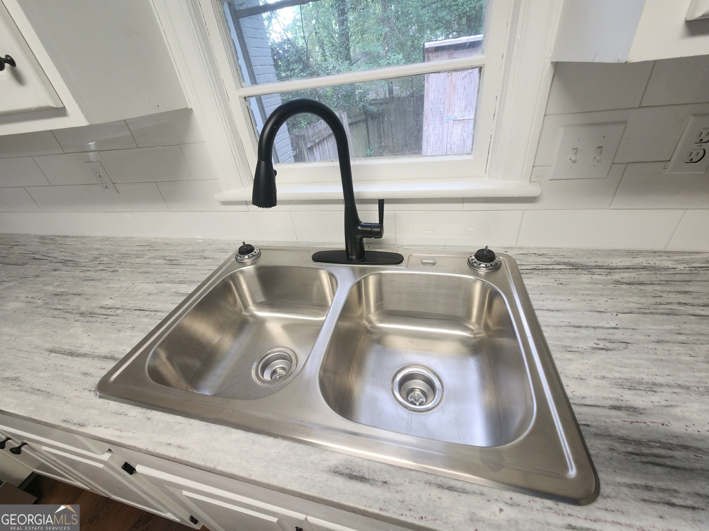 4117 Lake Drive - Photo 5