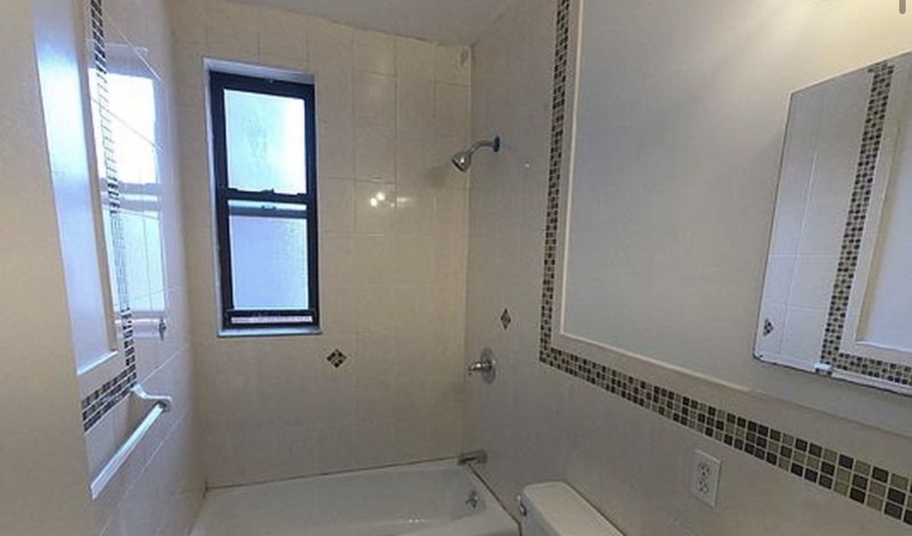 66-20 Wetherole Street,Rego Park,NY 11374 - Photo 6