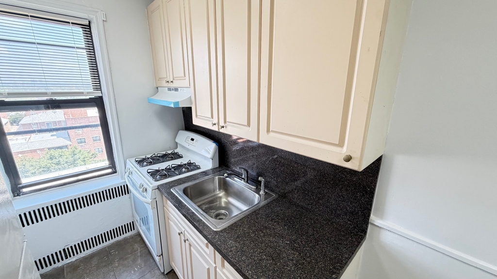 36-35 167th Street - Photo 13