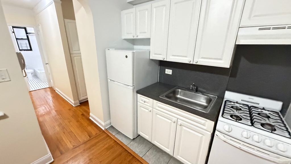 36-35 167th Street - Photo 3