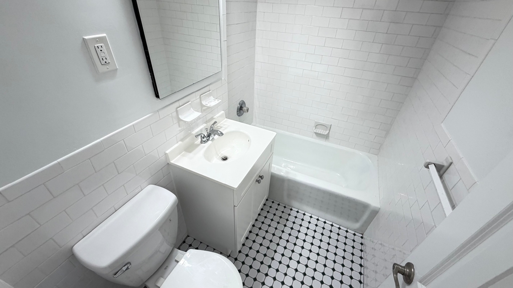 79-25 150th Street - Photo 16