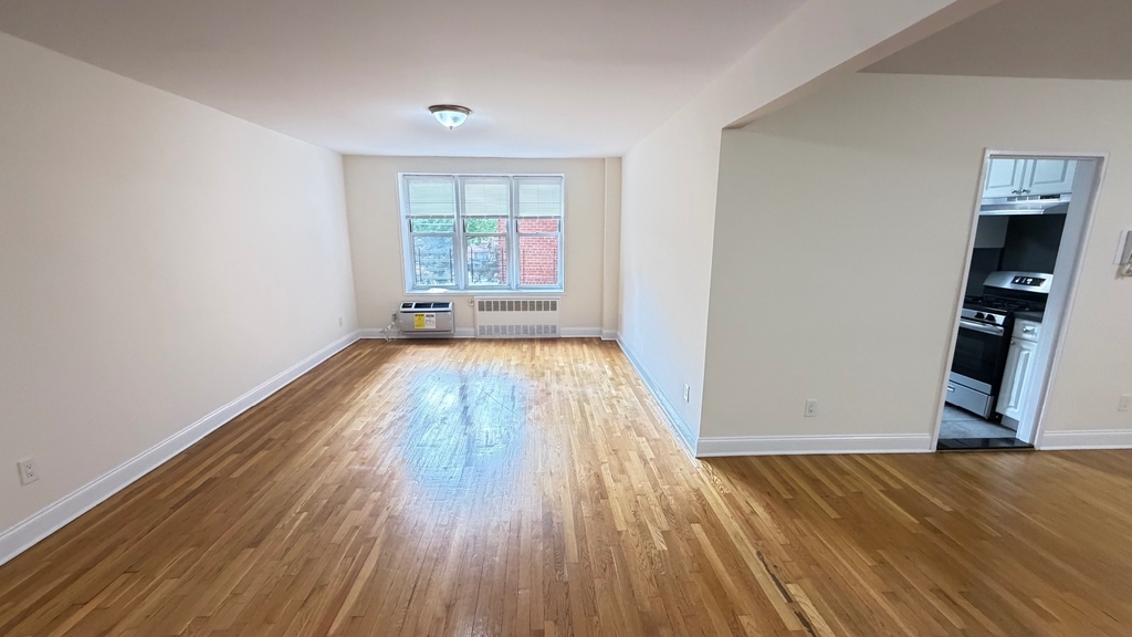 79-25 150th Street - Photo 6