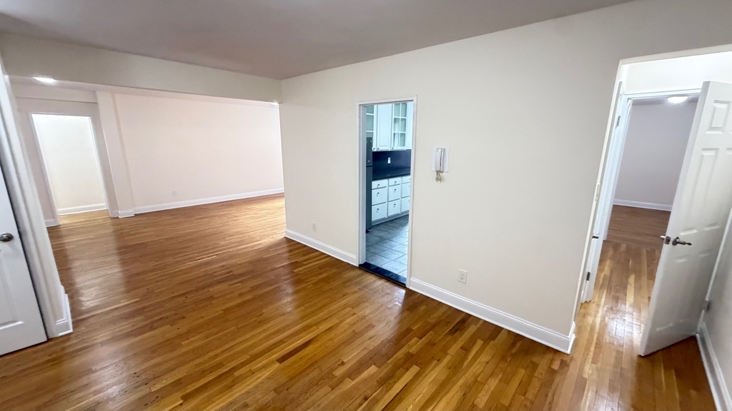 79-25 150th Street - Photo 9