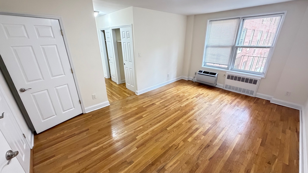 79-25 150th Street - Photo 14