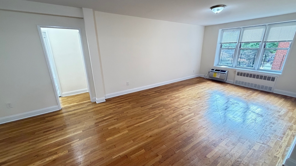 79-25 150th Street - Photo 5