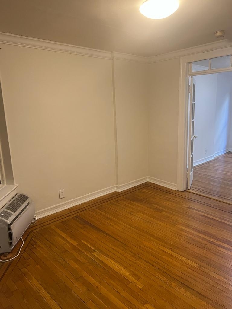 East 84th Street - Photo 5