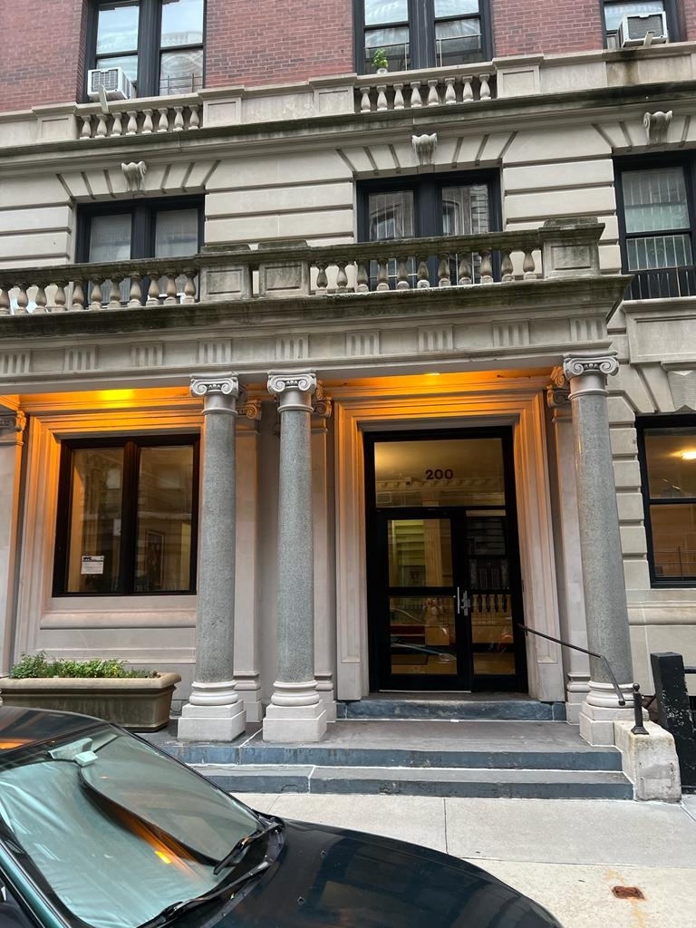 W 92 St / Riverside Drive - Photo 16