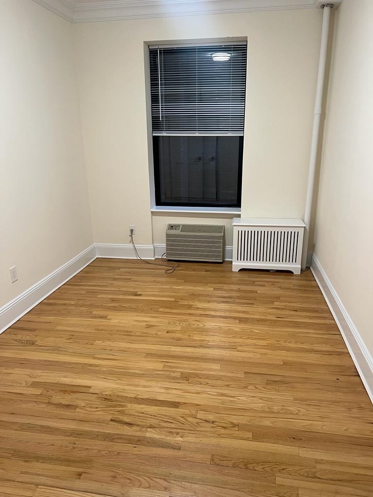 W 92 St / Riverside Drive - Photo 5
