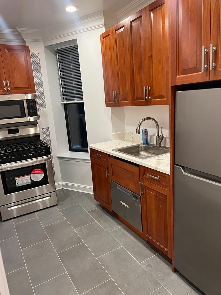 W 92 St / Riverside Drive - Photo 0