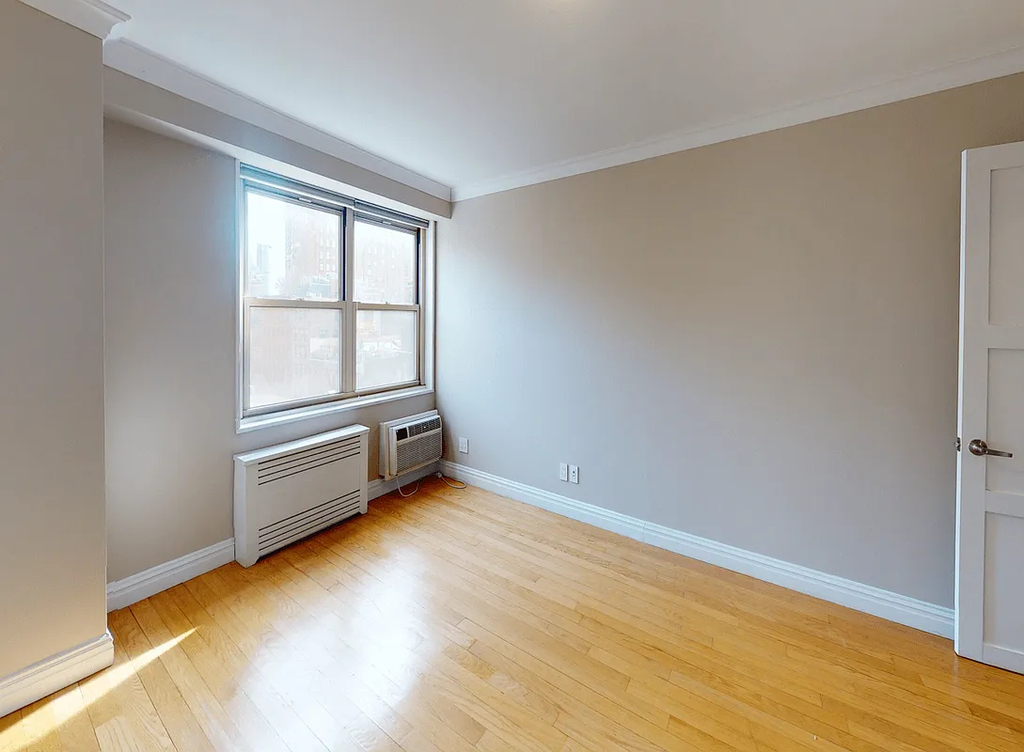 Tribeca Full Service With Water Views - Photo 5