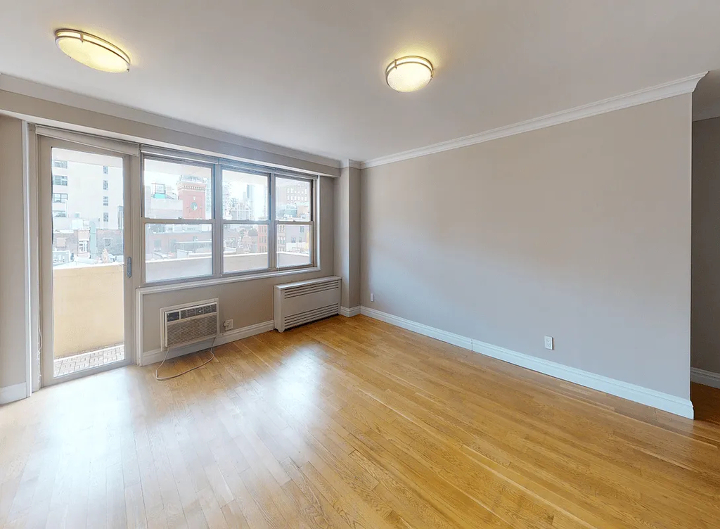 Tribeca Full Service With Water Views - Photo 3