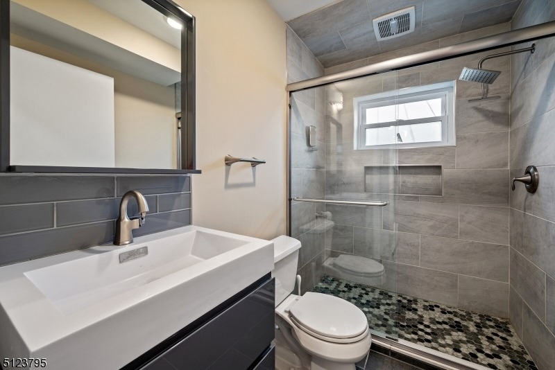 480 Parkway Dr - Photo 19