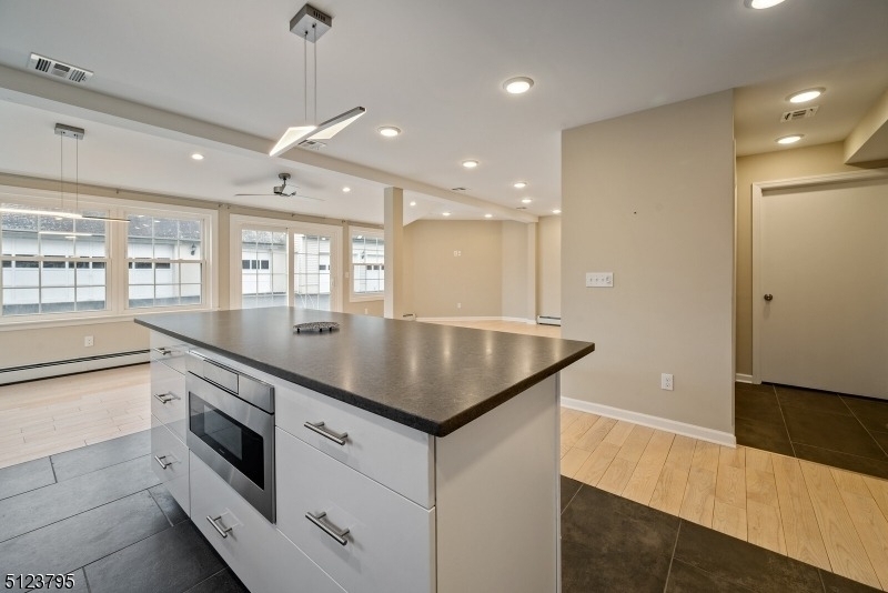 480 Parkway Dr - Photo 11
