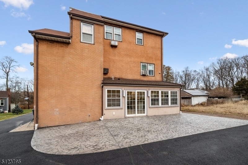 480 Parkway Dr - Photo 22