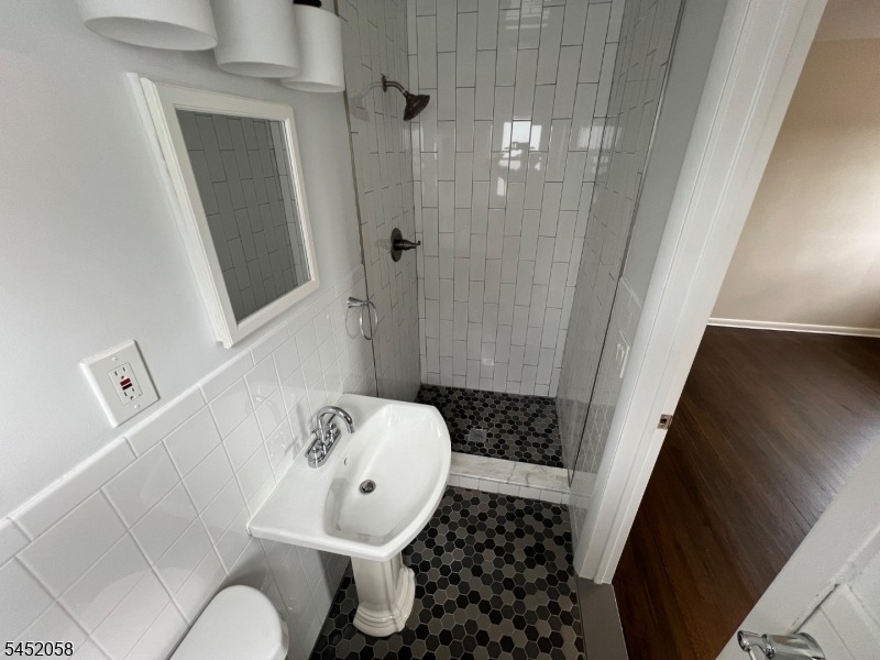 1006 Gifford Ct - Photo 8