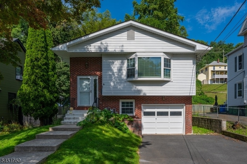 65 Wetmore Ave - Photo 0