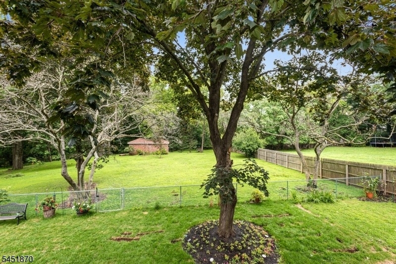 681 Easton Ave - Photo 19