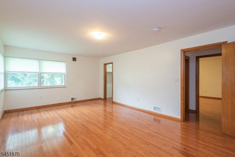 681 Easton Ave - Photo 12