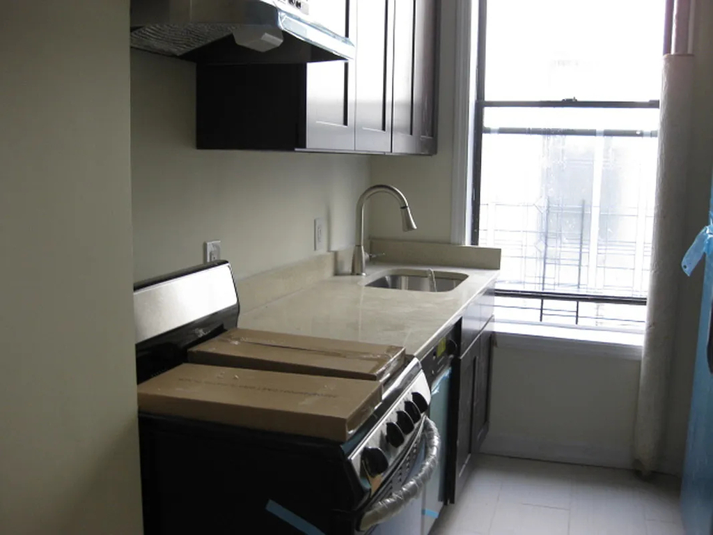 529 West 151st Street - Photo 12