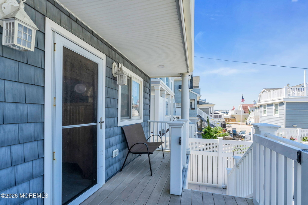 419 Beach Front - Photo 4