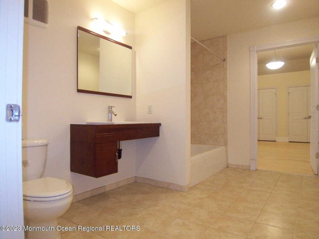 300 Emory Street - Photo 5