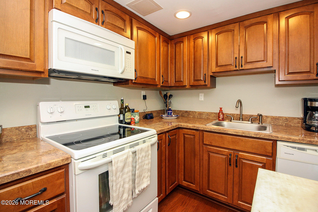 15 Garfield Avenue - Photo 6