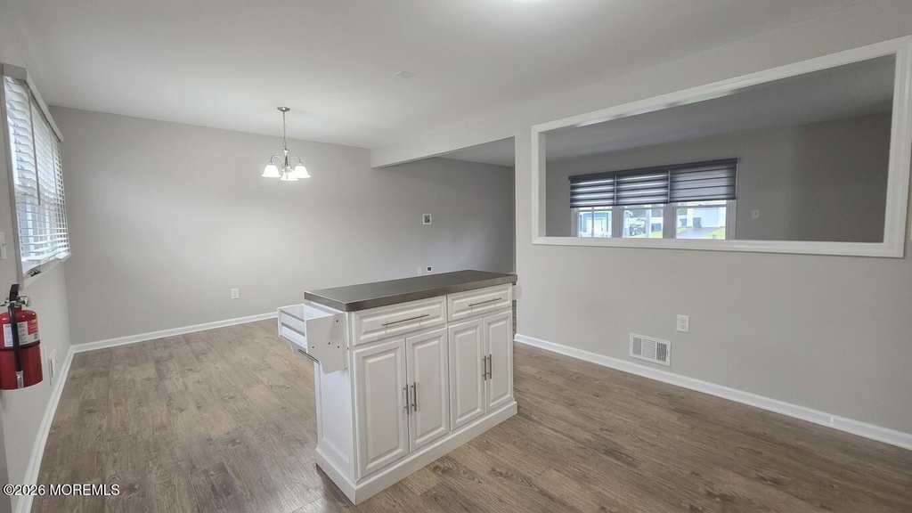 1032 Valley Stream Road - Photo 3
