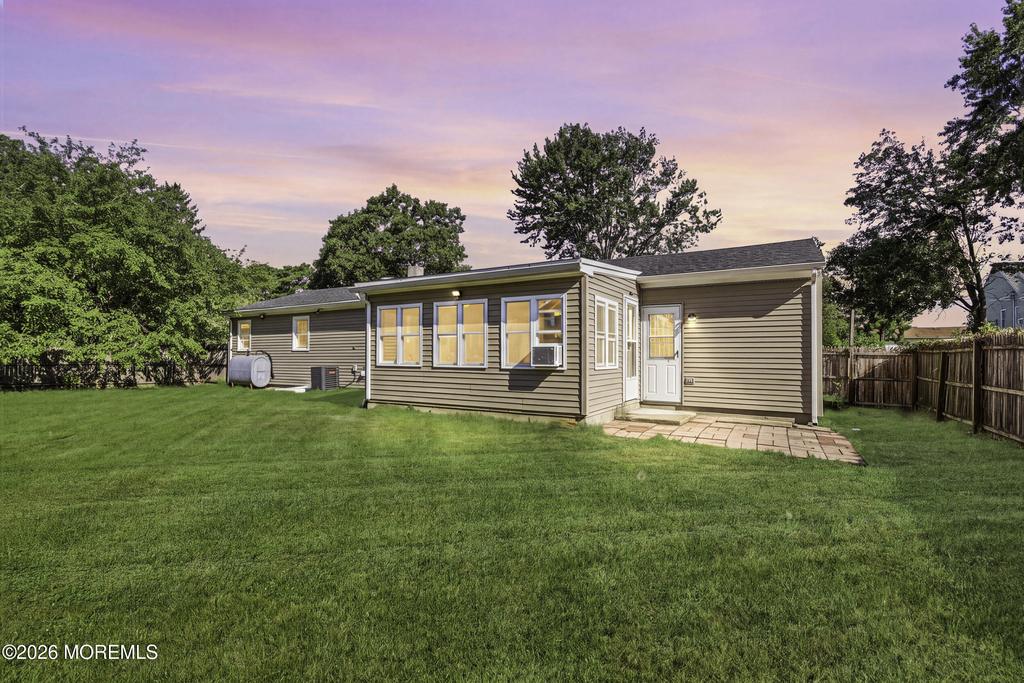 1200 Lawrence Avenue - Photo 27