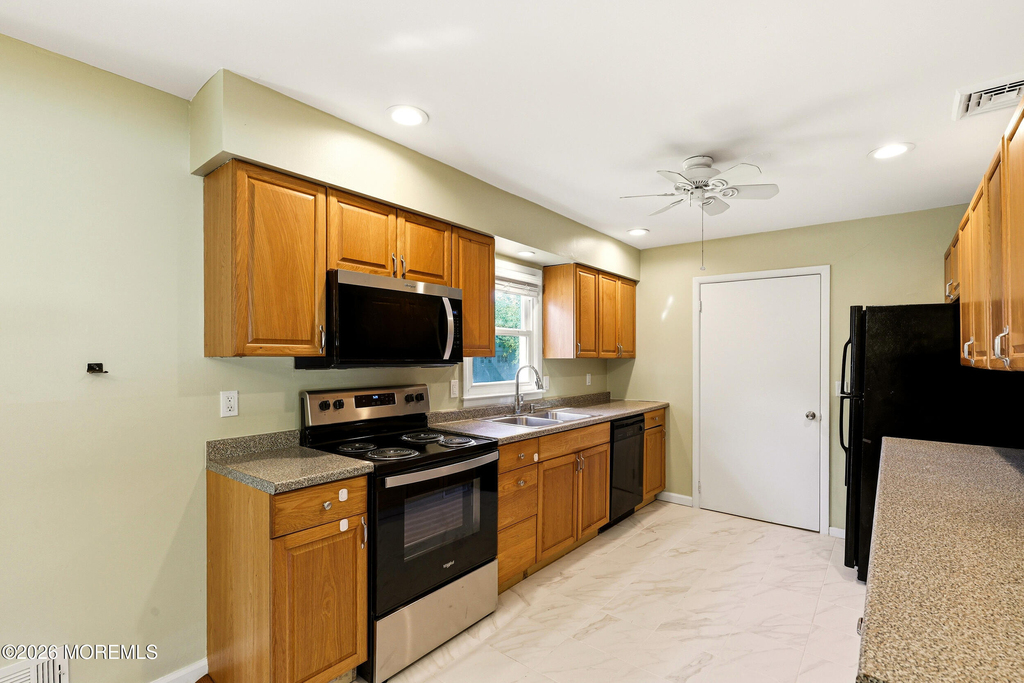 1200 Lawrence Avenue - Photo 13