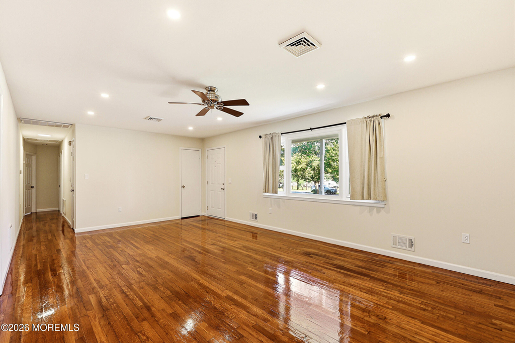 1200 Lawrence Avenue - Photo 8